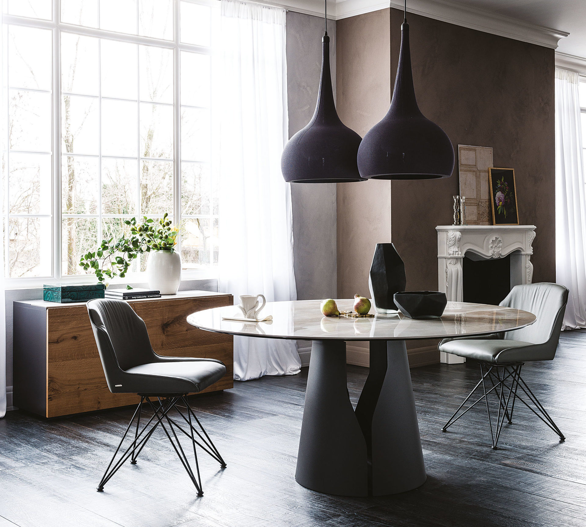 Как правильно выбрать обеденный стол из керамогранита